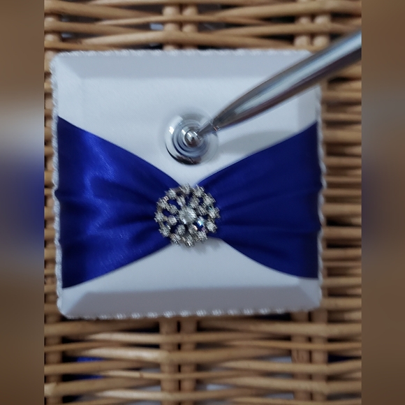 NWOT- Elegant White and Blue Pen Holder with Rhinestone Accent - Picture 3 of 5